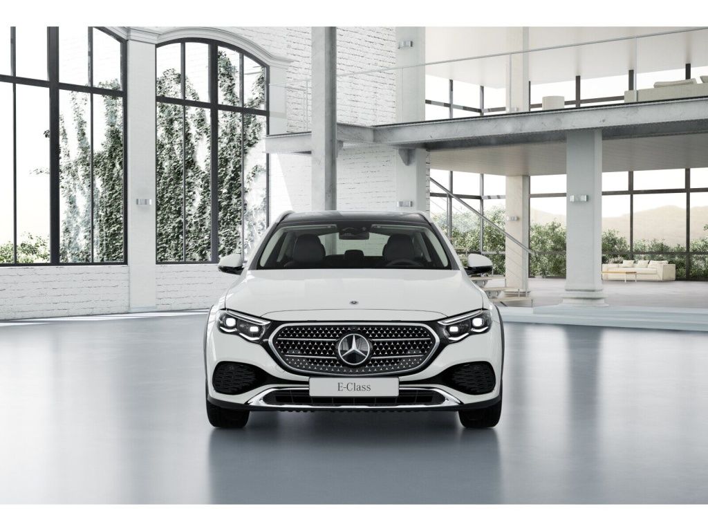 Mercedes-Benz E 220 2025 г. Белый, пробег 11763 км