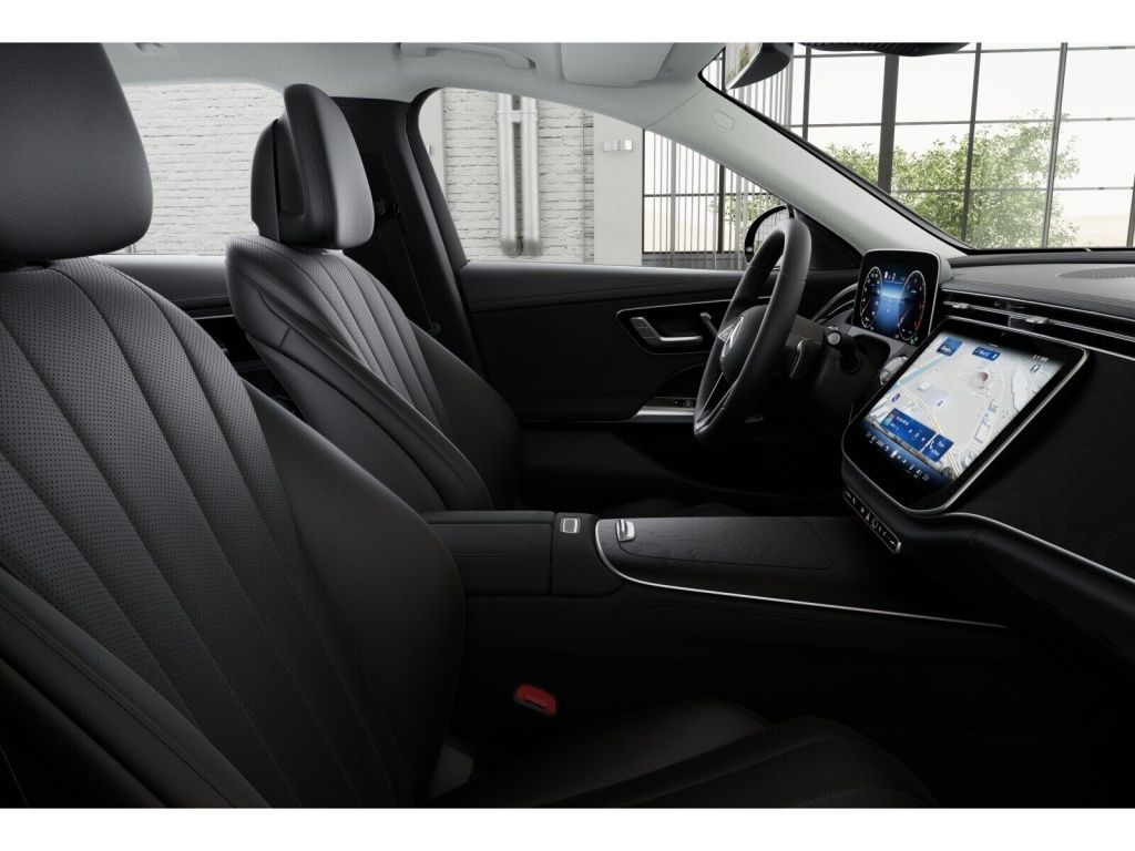 Mercedes-Benz E 220 2025 г. Белый, пробег 11763 км