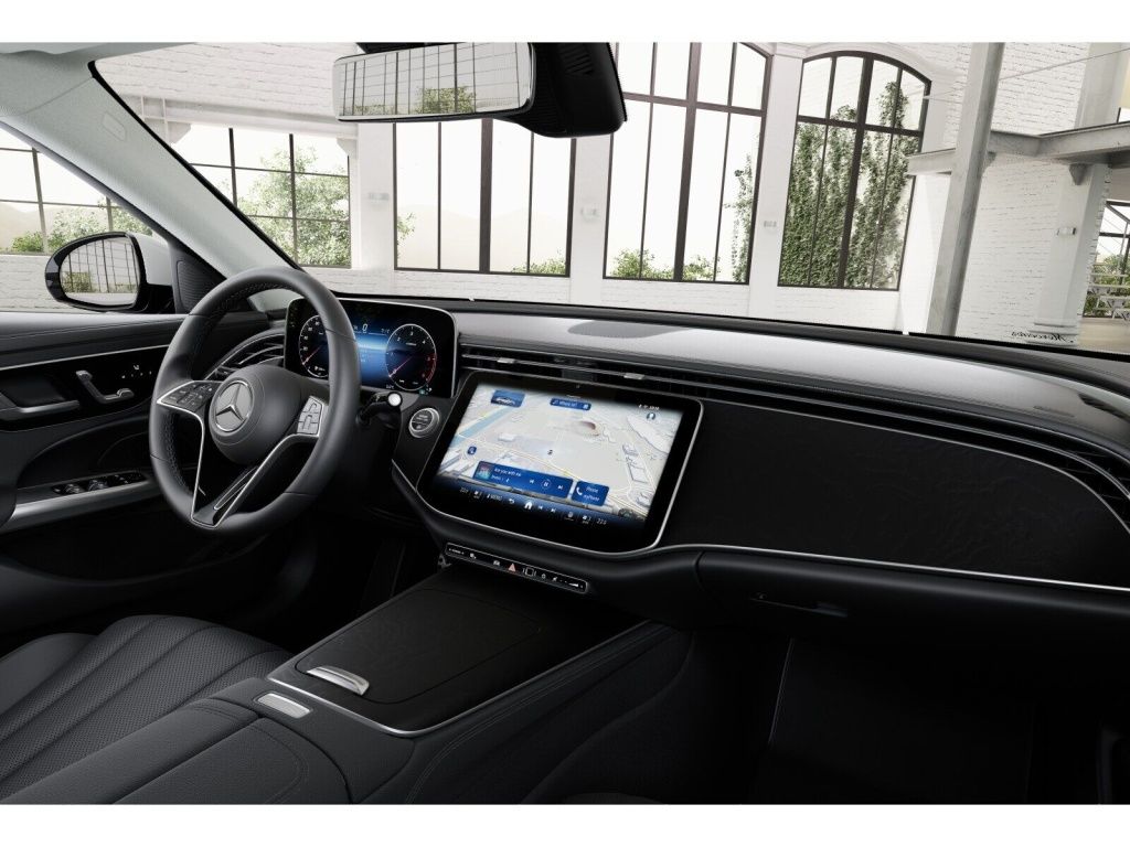 Mercedes-Benz E 220 2025 г. Белый, пробег 11763 км
