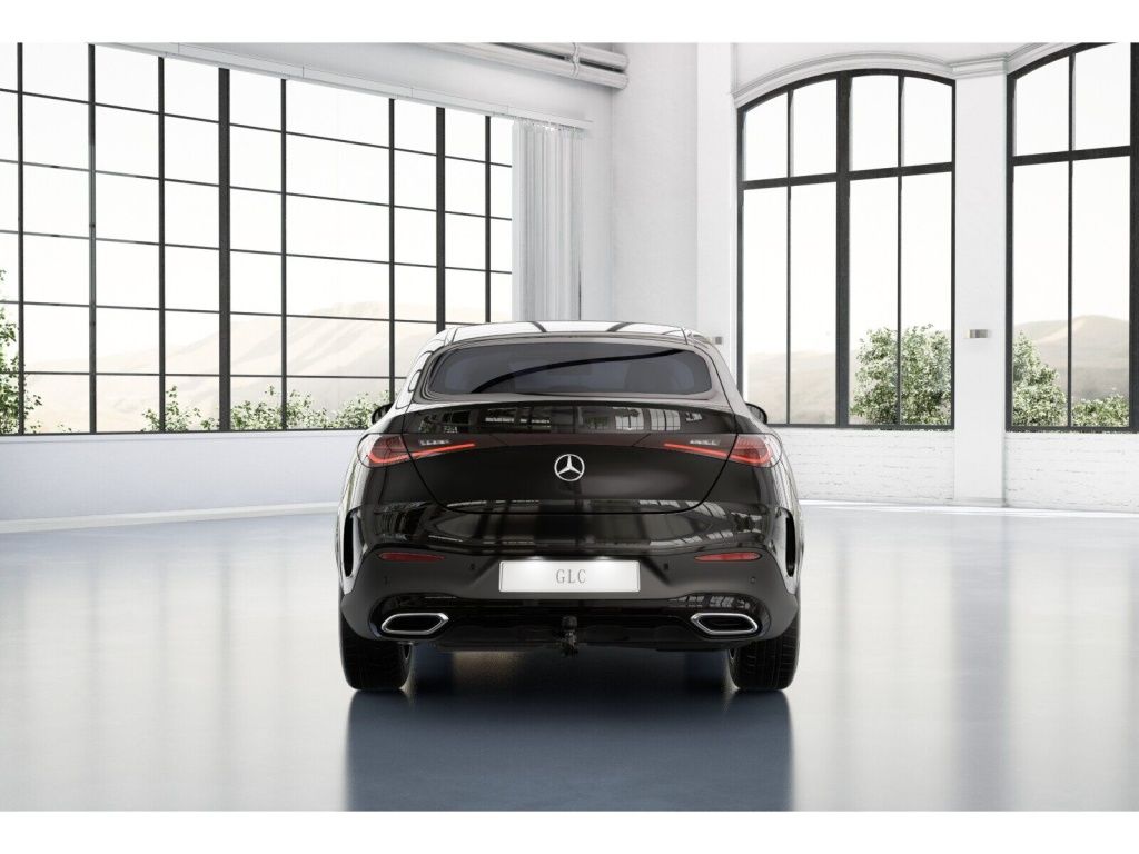 Mercedes-Benz GLC 220 2025 г. Чёрный, пробег 18117 км