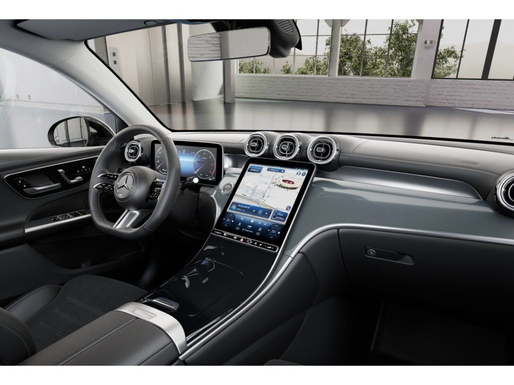 Mercedes-Benz GLC 220 2025 г. Чёрный, пробег 18117 км