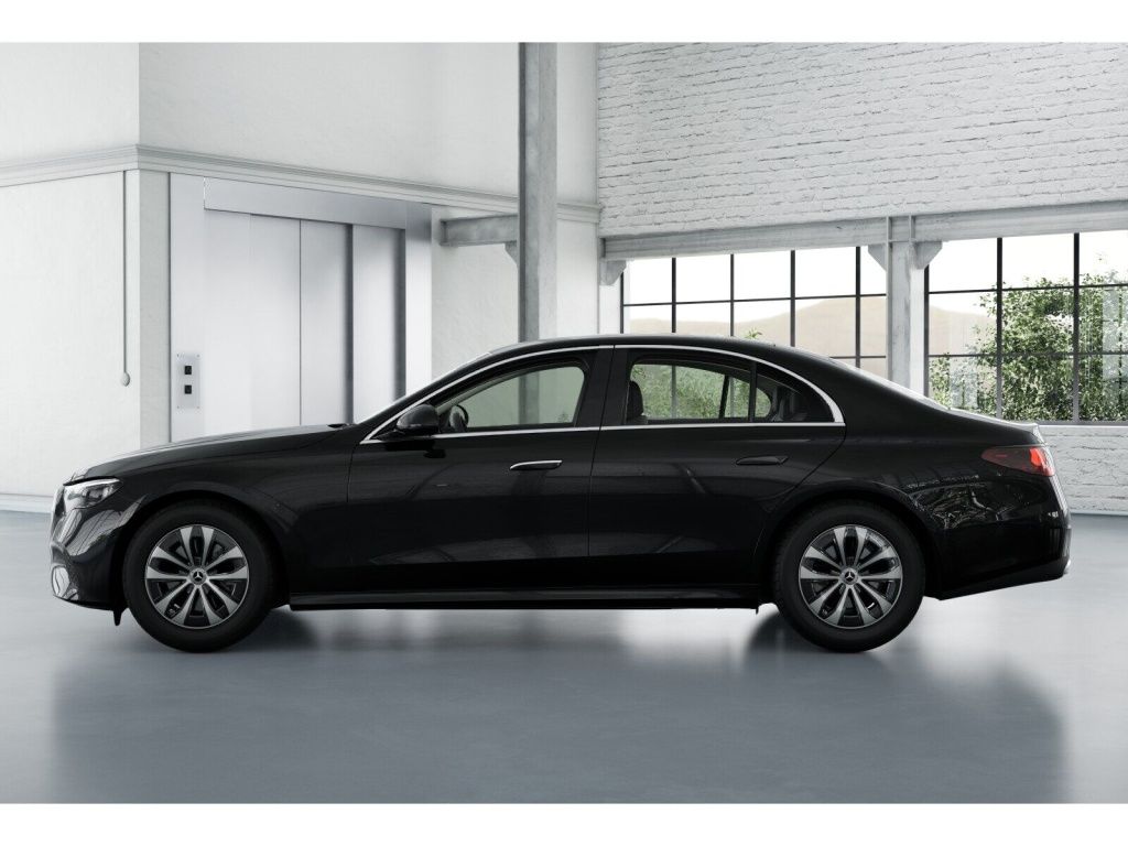 Mercedes-Benz E 200 2025 г. Чёрный, пробег 10725 км