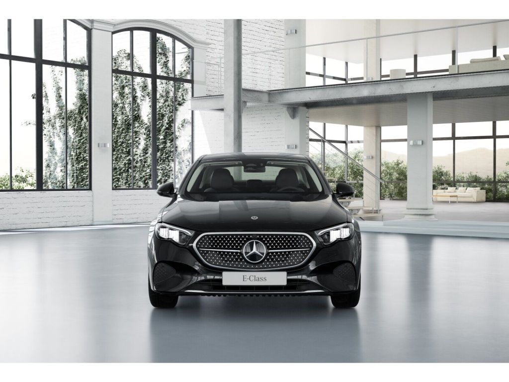 Mercedes-Benz E 200 2025 г. Чёрный, пробег 10725 км