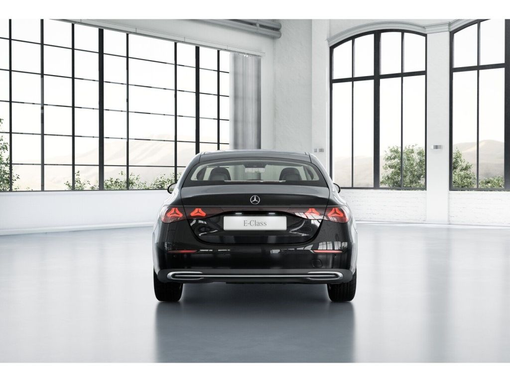 Mercedes-Benz E 200 2025 г. Чёрный, пробег 10725 км
