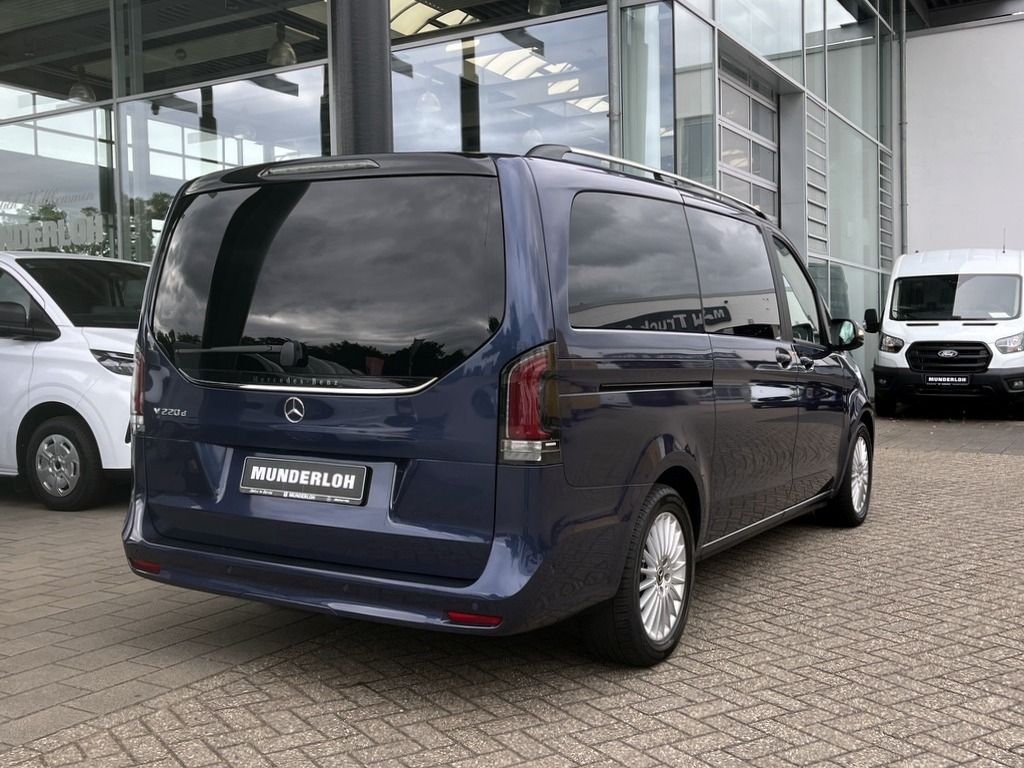 Mercedes-Benz V 220 2025 г. Синий, пробег 11166 км