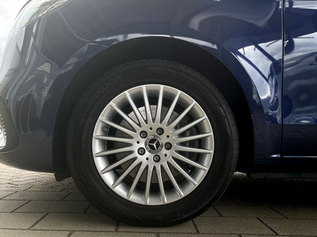 Mercedes-Benz V 220 2025 г. Синий, пробег 11166 км