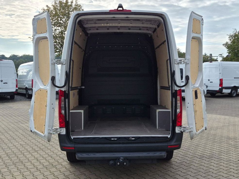 Mercedes-Benz SPRINTER 2021 г. Белый, пробег 50475 км
