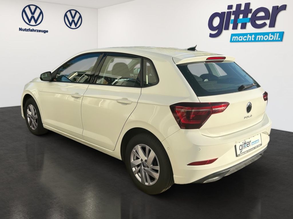 Volkswagen Polo 2023 г. Белый, пробег 39998 км
