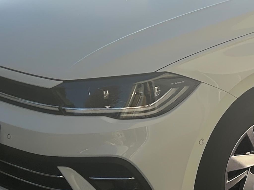 Volkswagen Polo 2023 г. Белый, пробег 39998 км