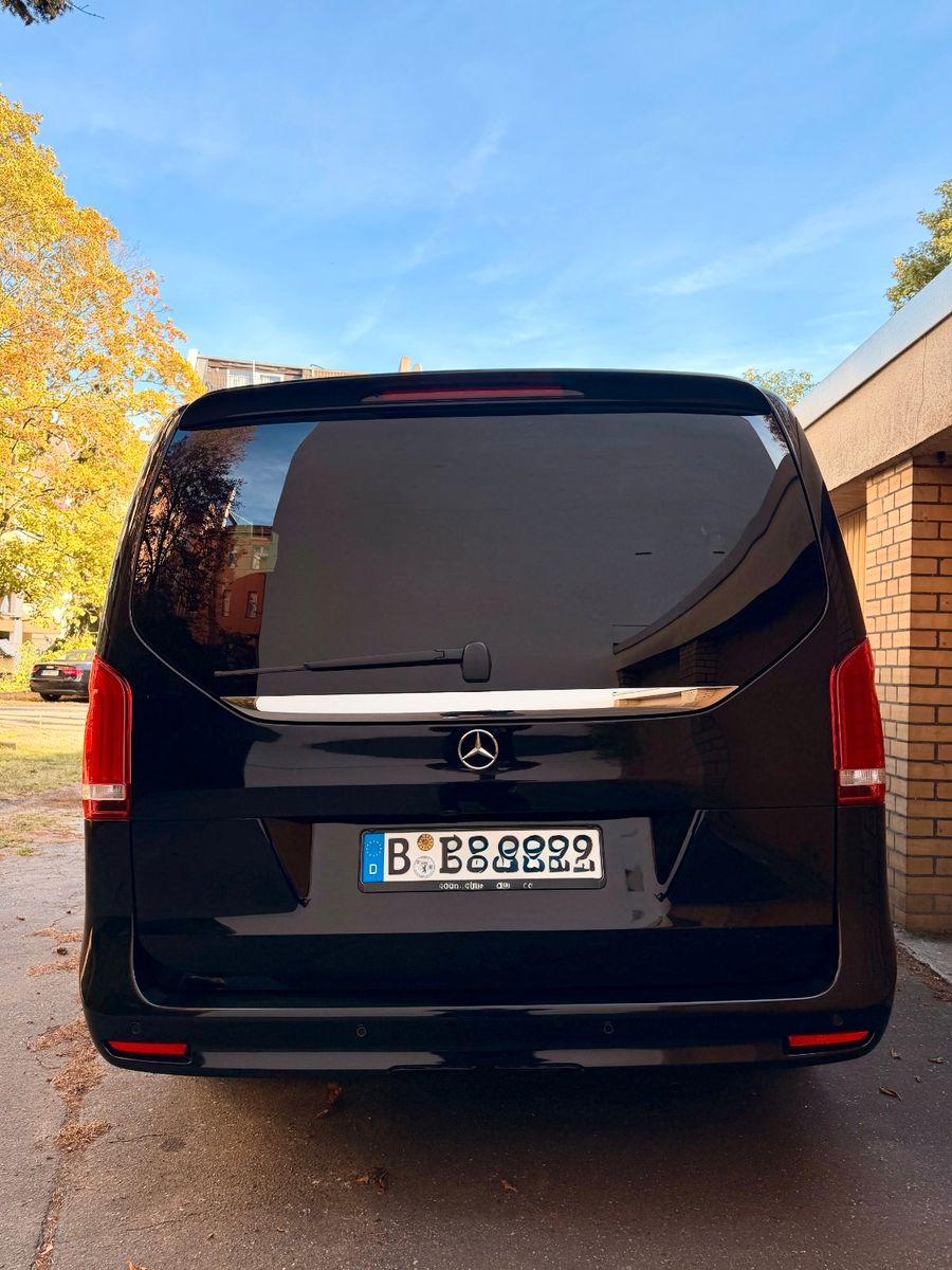 Mercedes-Benz V 300 2022 г. Чёрный, пробег 51000 км