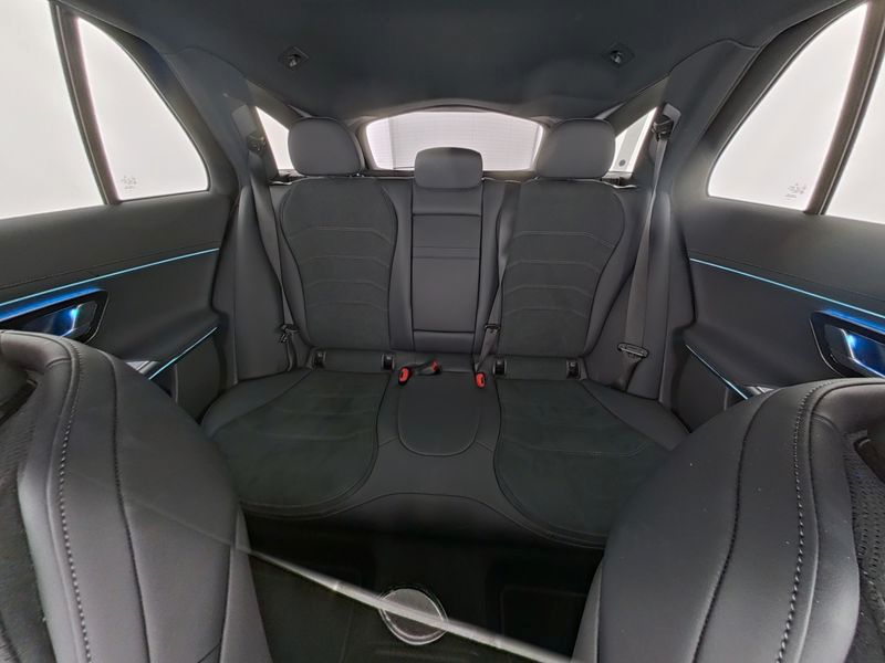 Mercedes-Benz E 220 2025 г. Чёрный, пробег 24382 км