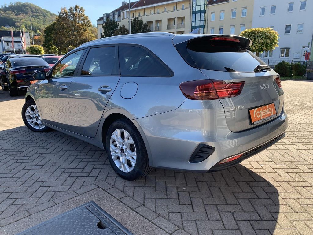 Kia CEE'D SPORTSWAGON 2023 г. Серебристый, пробег 42872 км
