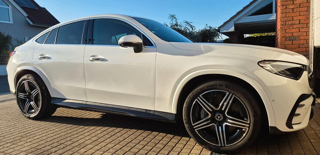 Mercedes-Benz GLC 200 2023 г. Белый, пробег 28000 км
