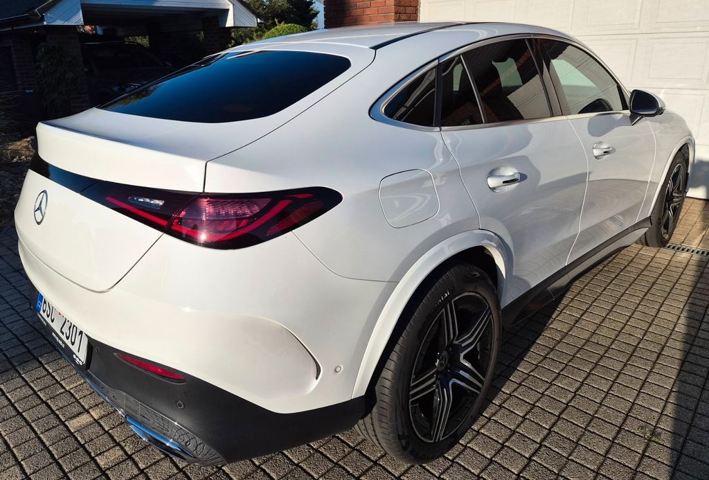 Mercedes-Benz GLC 200 2023 г. Белый, пробег 28000 км