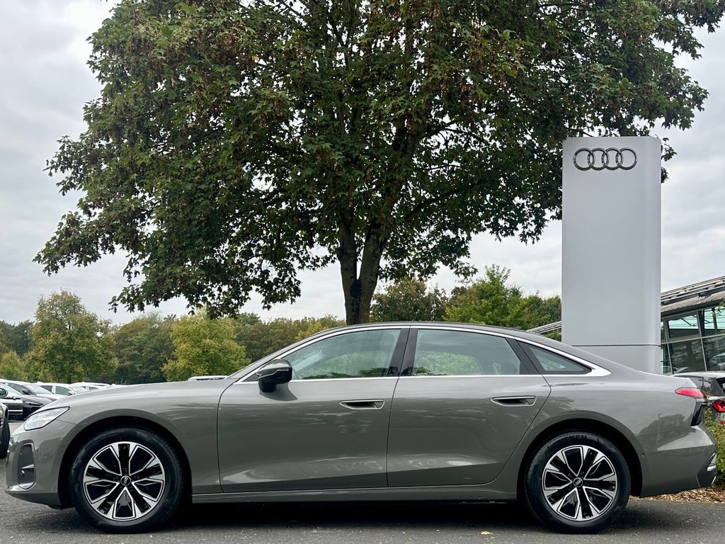 Audi A6 2026 г. Чёрный, пробег 27590 км