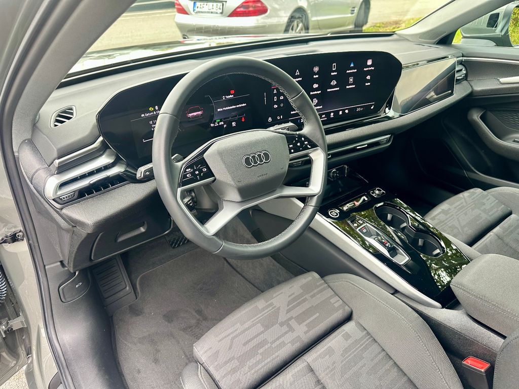 Audi A6 2026 г. Чёрный, пробег 27590 км
