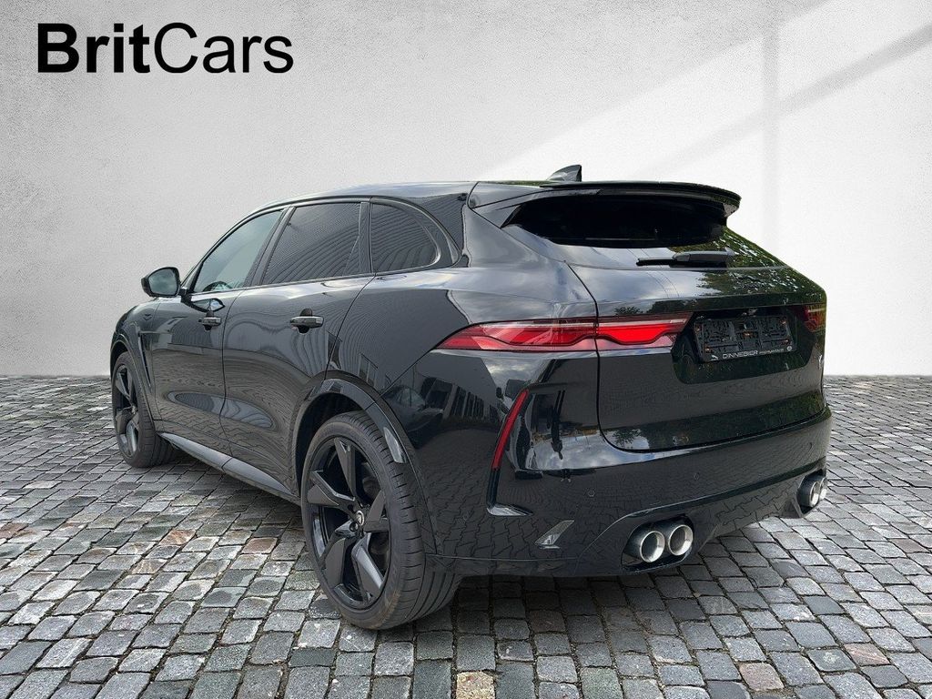 Jaguar F-Pace 2023 г. Чёрный, пробег 44862 км
