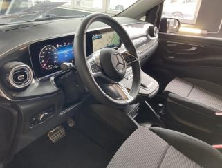 Mercedes-Benz V 250 2025 г. Синий, пробег 9100 км