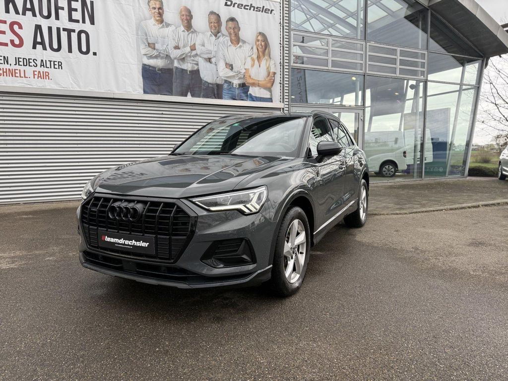 Audi Q3 2023 г. Серый, пробег 59937 км