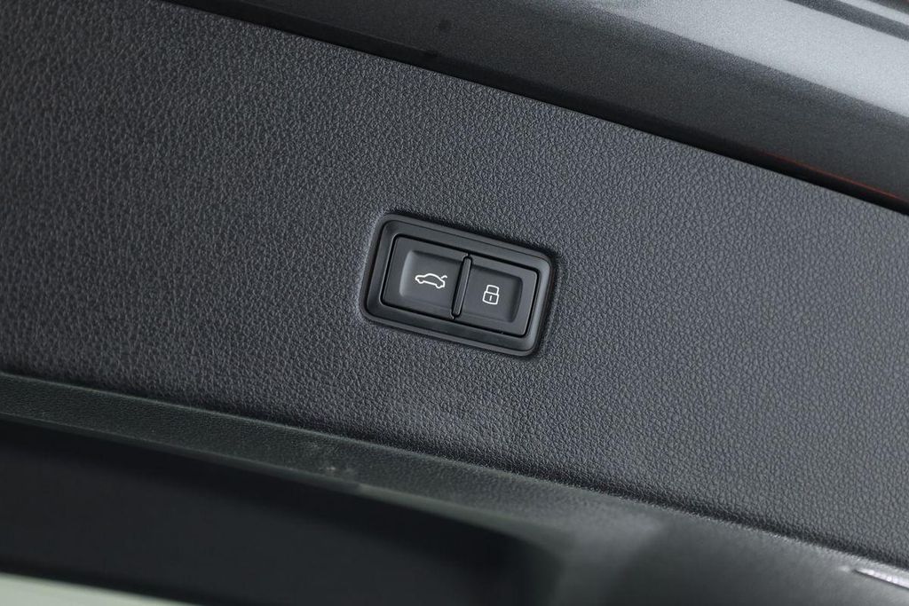 Audi SQ8 2024 г. Серый, пробег 34700 км