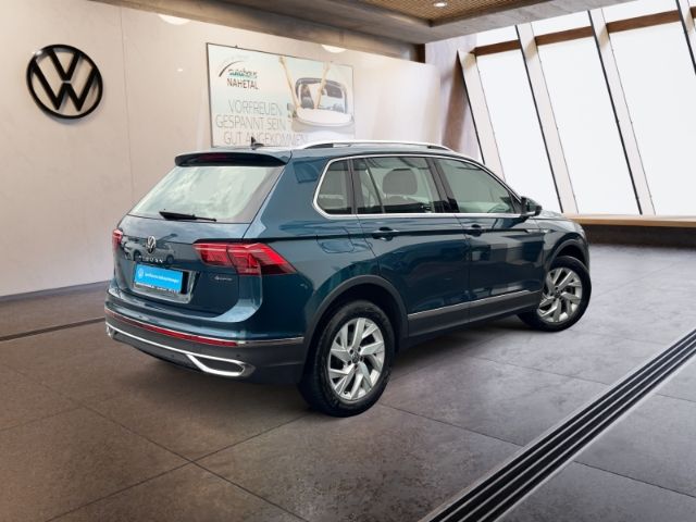 Volkswagen Tiguan 2023 г. Синий, пробег 34387 км
