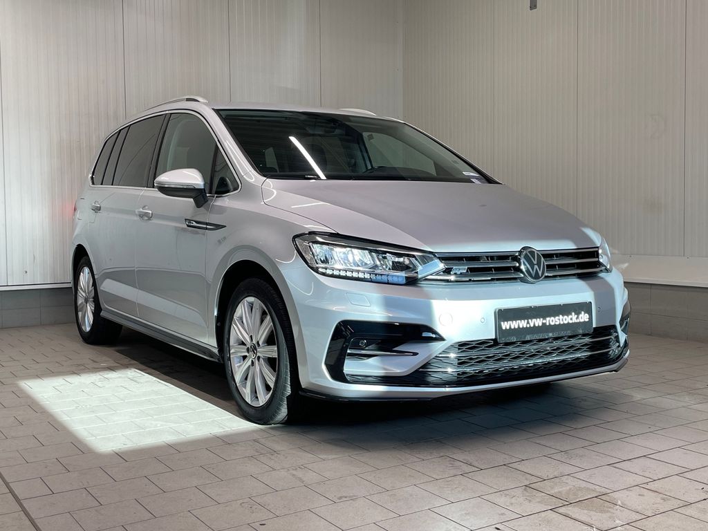 Volkswagen Touran 2022 г. Серебристый, пробег 52600 км