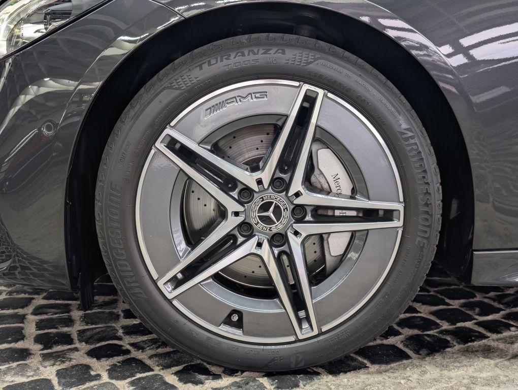 Mercedes-Benz C 220 2024 г. Серый, пробег 51588 км