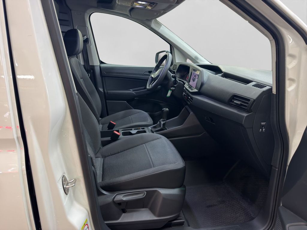 Volkswagen Caddy 2023 г. Белый, пробег 49164 км