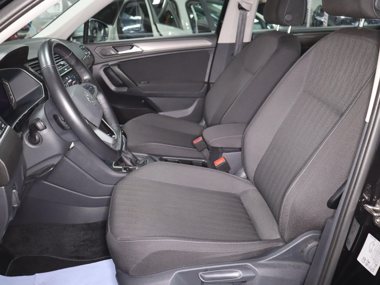 Volkswagen TIGUAN ALLSPACE 2025 г. Чёрный, пробег 35774 км