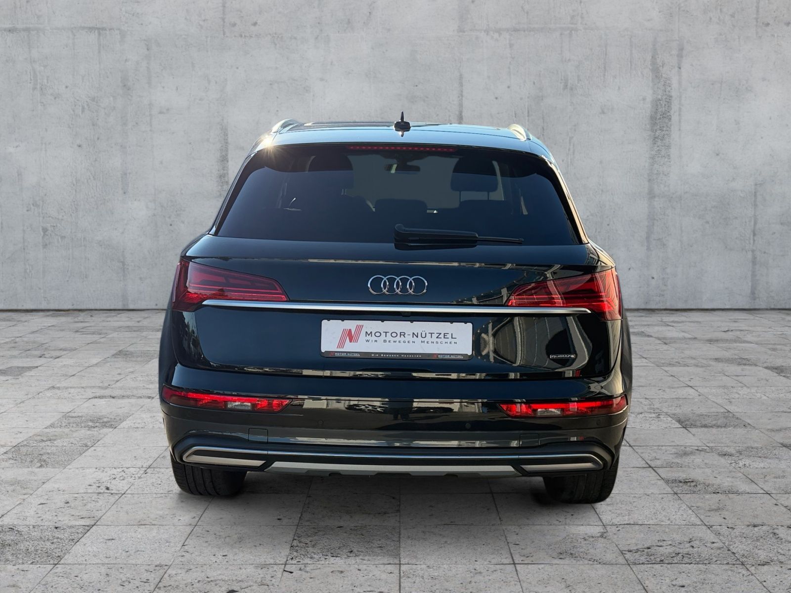 Audi Q5 2023 г. Чёрный, пробег 58776 км