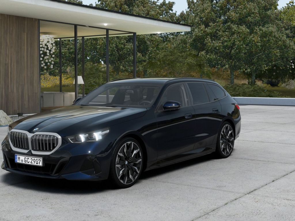 BMW 540 2026 г. Чёрный, пробег 25591 км