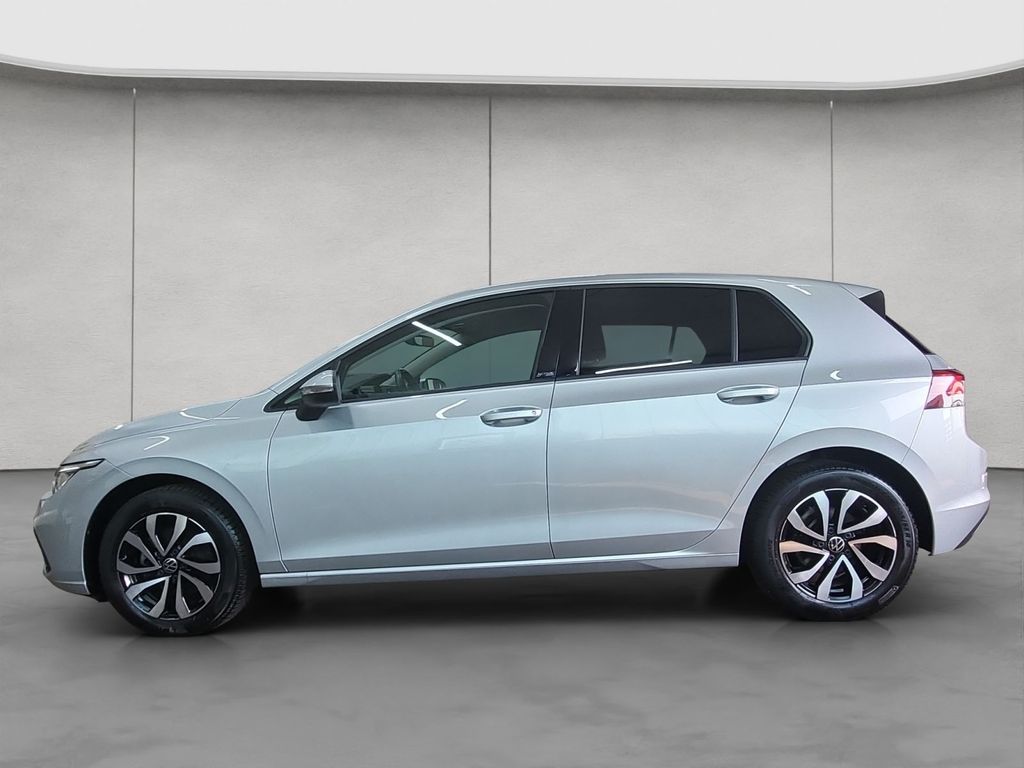 Volkswagen Golf 2022 г. Серебристый, пробег 35800 км