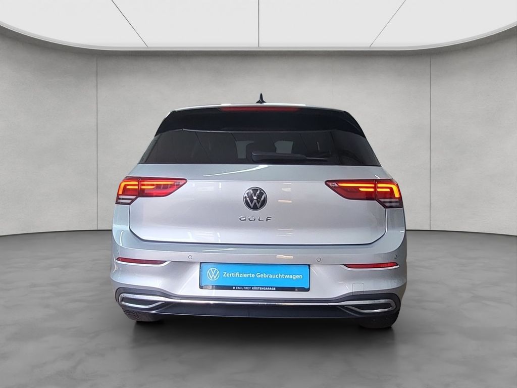 Volkswagen Golf 2022 г. Серебристый, пробег 35800 км