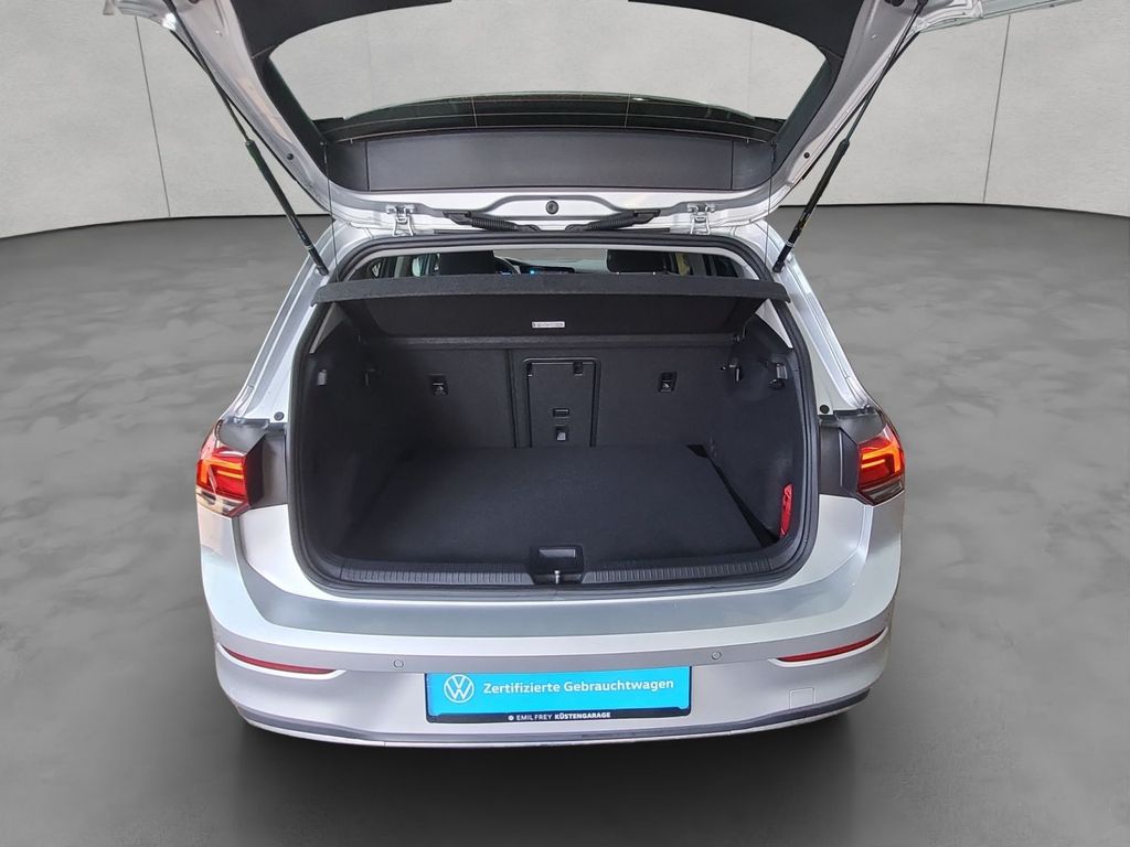 Volkswagen Golf 2022 г. Серебристый, пробег 35800 км