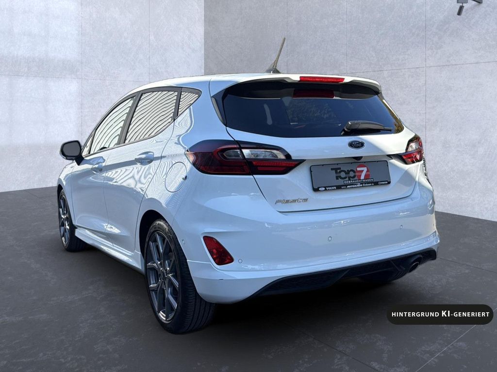 Ford Fiesta 2022 г. Белый, пробег 46500 км