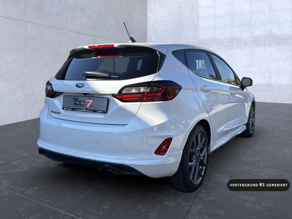 Ford Fiesta 2022 г. Белый, пробег 46500 км