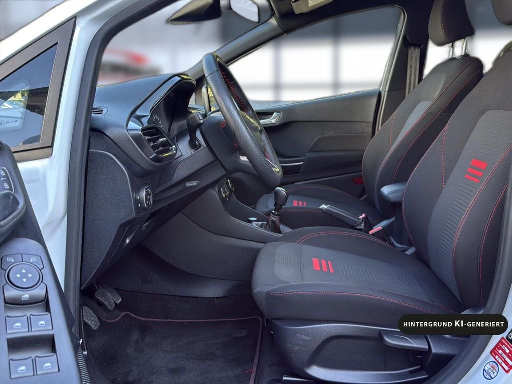 Ford Fiesta 2022 г. Белый, пробег 46500 км