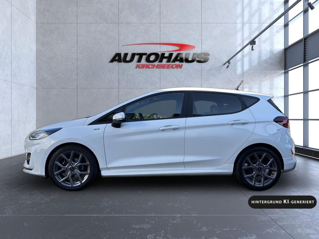 Ford Fiesta 2022 г. Белый, пробег 46500 км