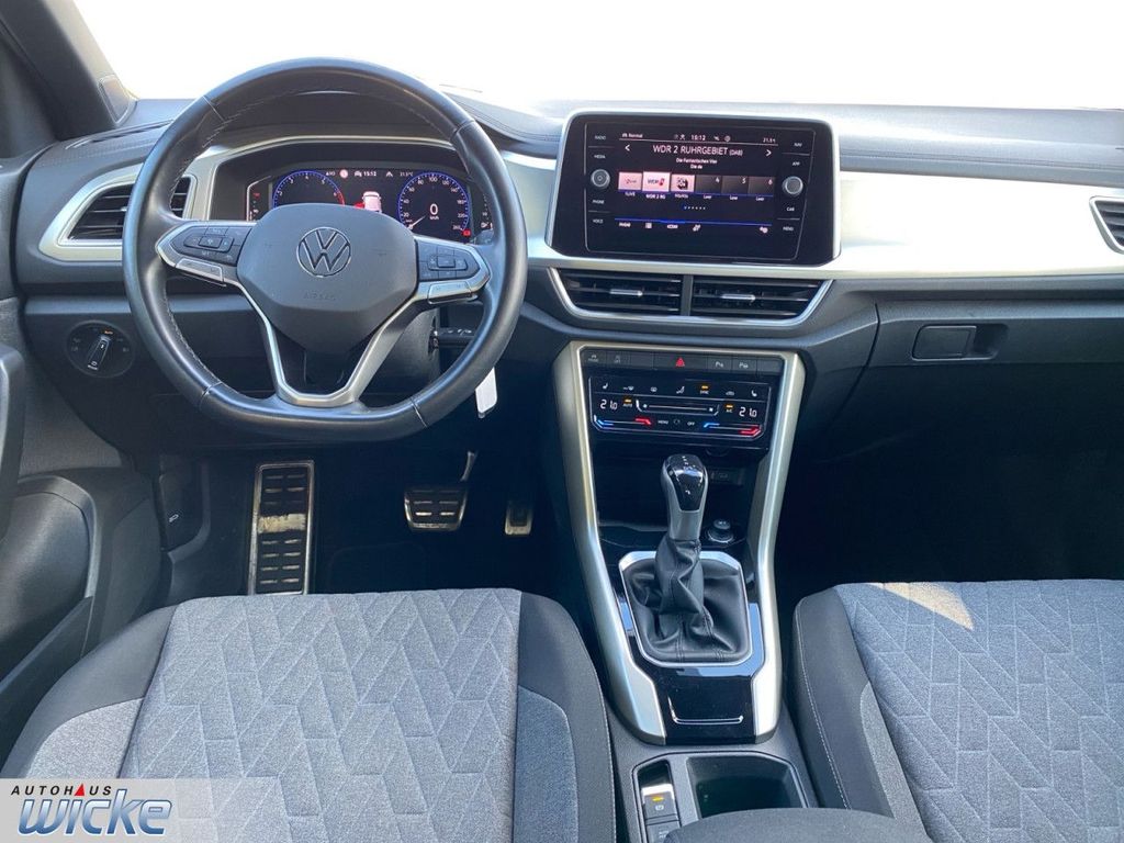 Volkswagen T-Roc 2024 г. Серебристый, пробег 32775 км