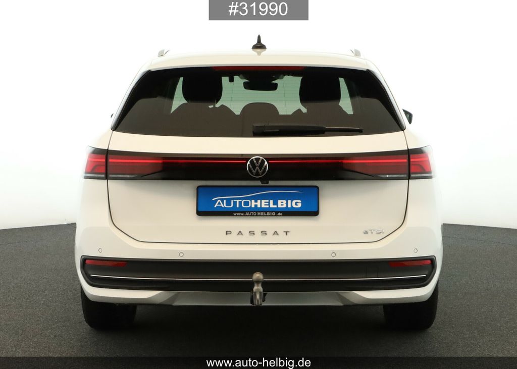 Volkswagen PASSAT VARIANT 2024 г. Белый, пробег 31100 км