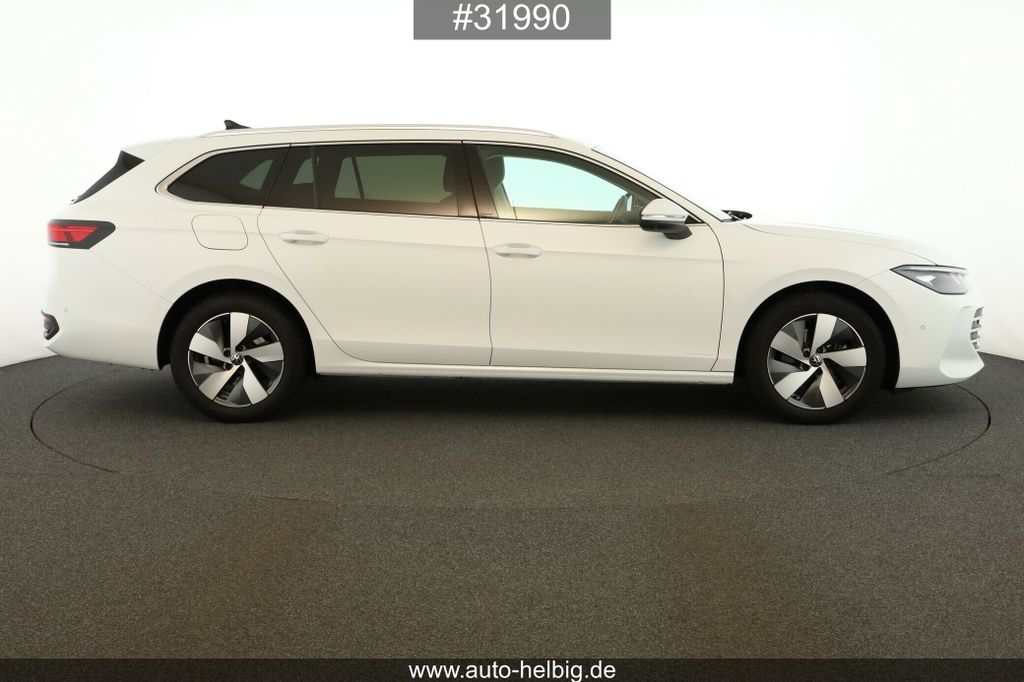 Volkswagen PASSAT VARIANT 2024 г. Белый, пробег 31100 км