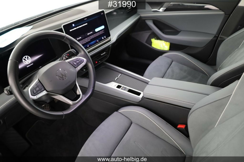 Volkswagen PASSAT VARIANT 2024 г. Белый, пробег 31100 км