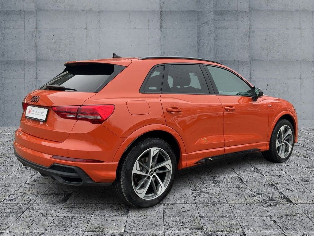 Audi Q3 2023 г. Оранжевый, пробег 31700 км