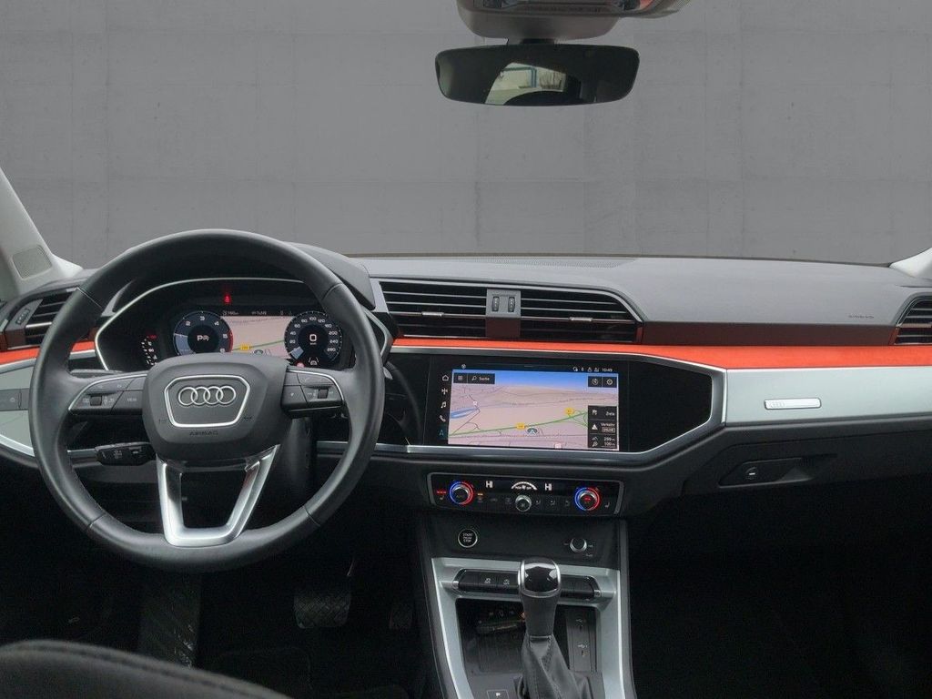 Audi Q3 2023 г. Оранжевый, пробег 31700 км