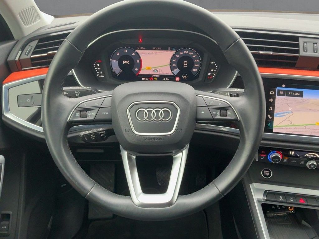 Audi Q3 2023 г. Оранжевый, пробег 31700 км