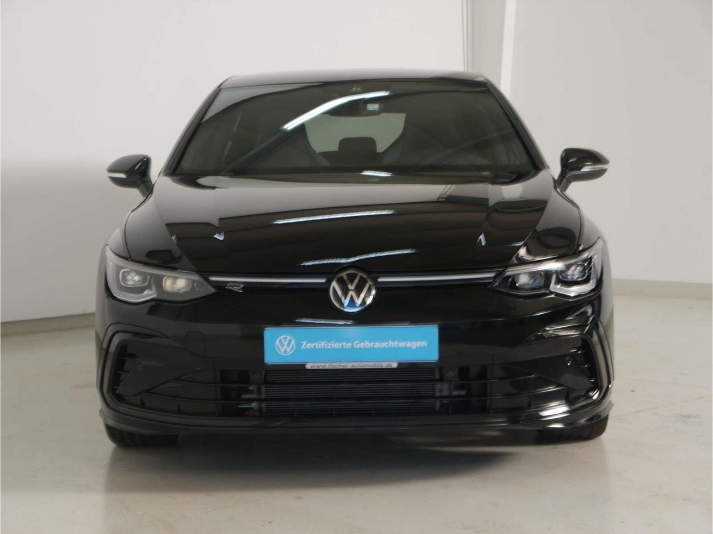 Volkswagen Golf 2024 г. Чёрный, пробег 15839 км
