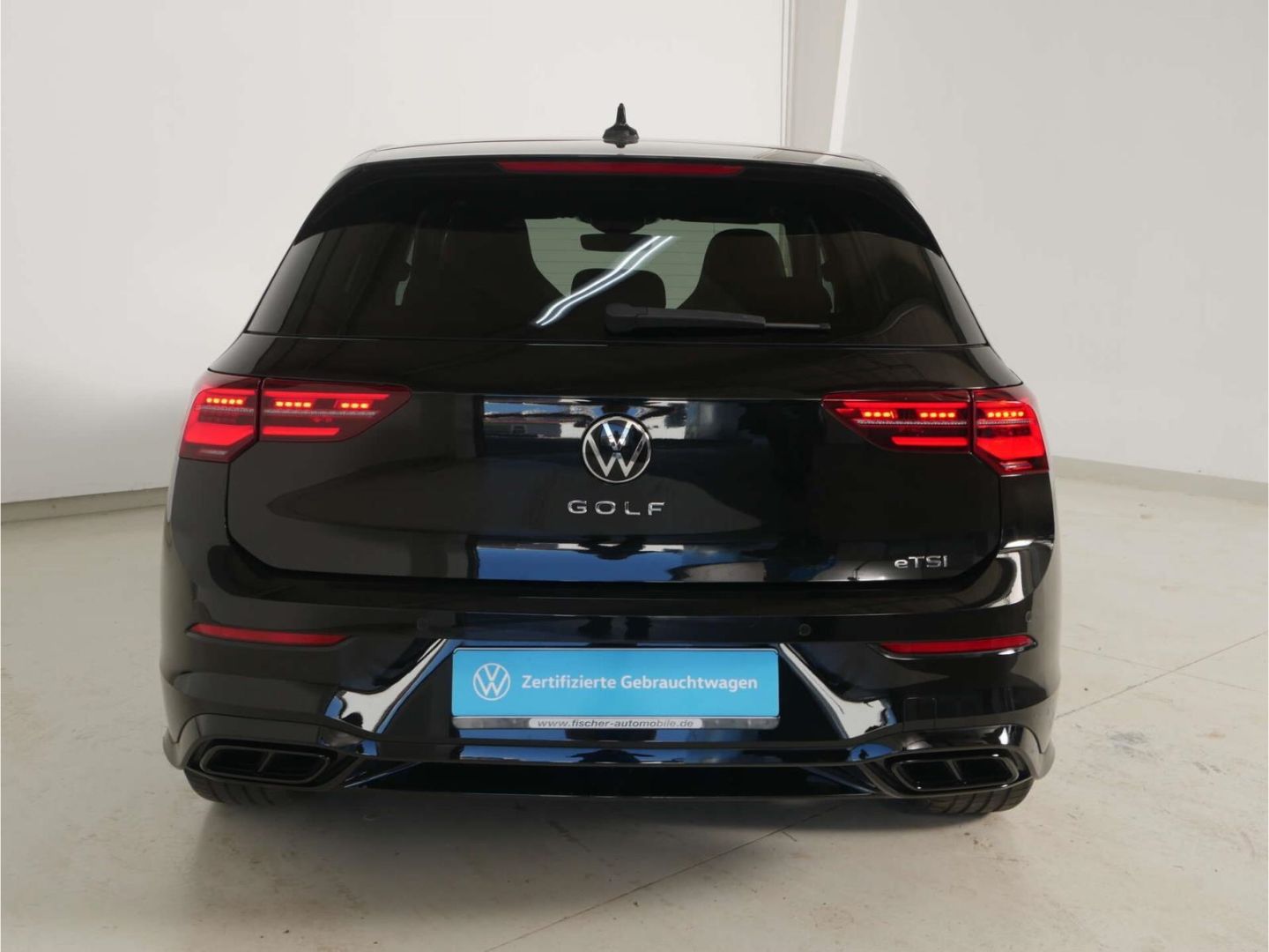 Volkswagen Golf 2024 г. Чёрный, пробег 15839 км