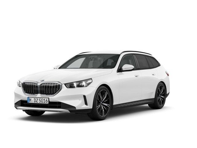 BMW 520 2025 г. Белый, пробег 25530 км
