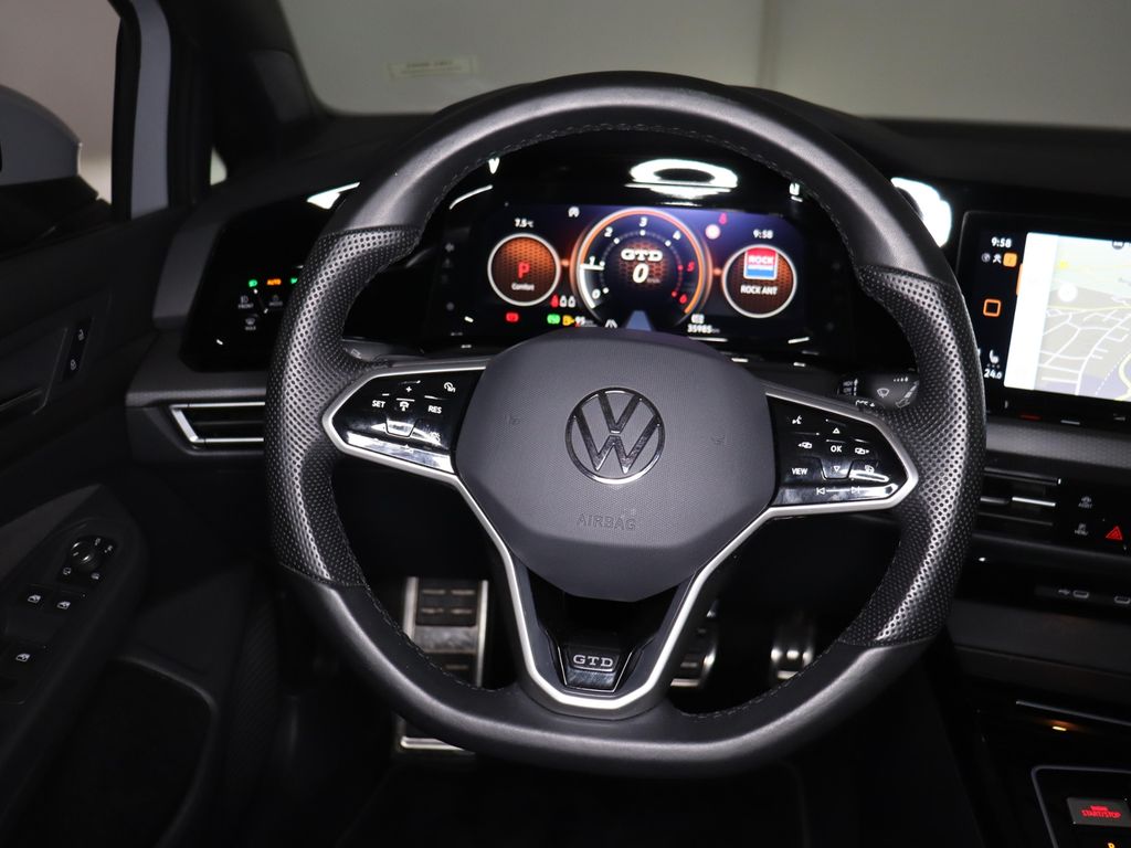 Volkswagen Golf 2023 г. Серый, пробег 35985 км