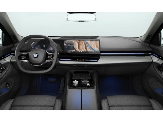 BMW 520 2025 г. Чёрный, пробег 14819 км